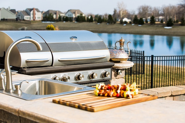 Custom Granite Work for Your Outdoor Kitchen