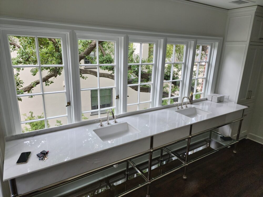 double white marble luxury bathroom design